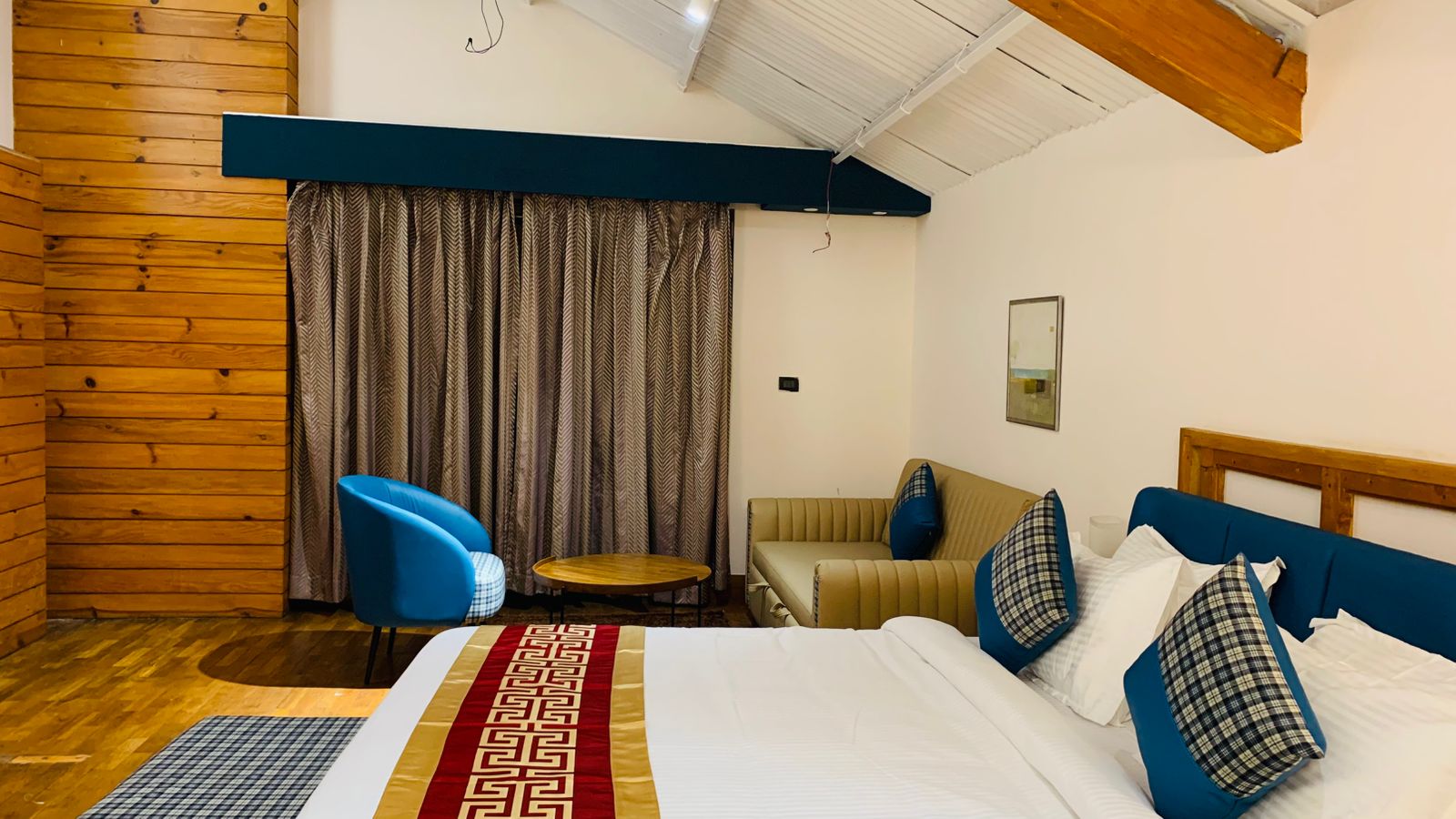 The Mainland Resorts, Kodaikanal  Hill View Restaurant