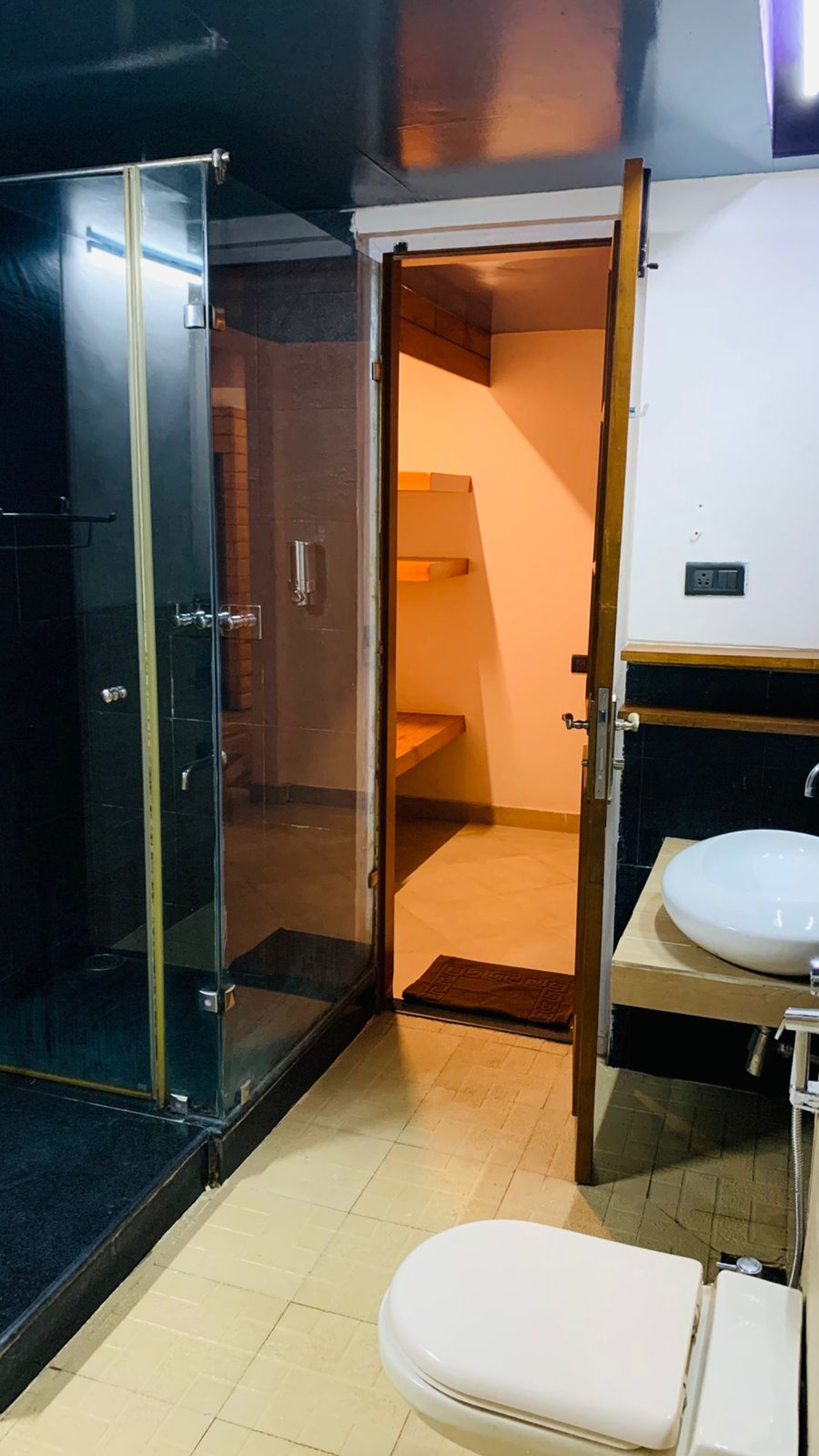 Comfort Chamber